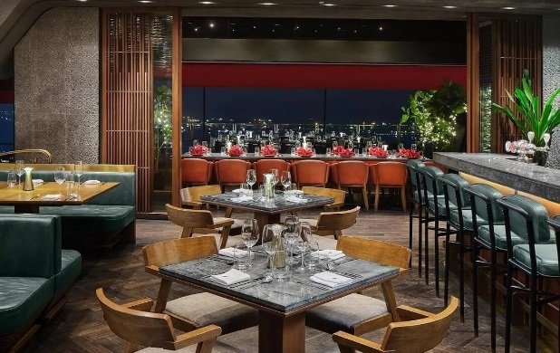 “Experience Breathtaking Views with the Best Rooftop Dining in Singapore”